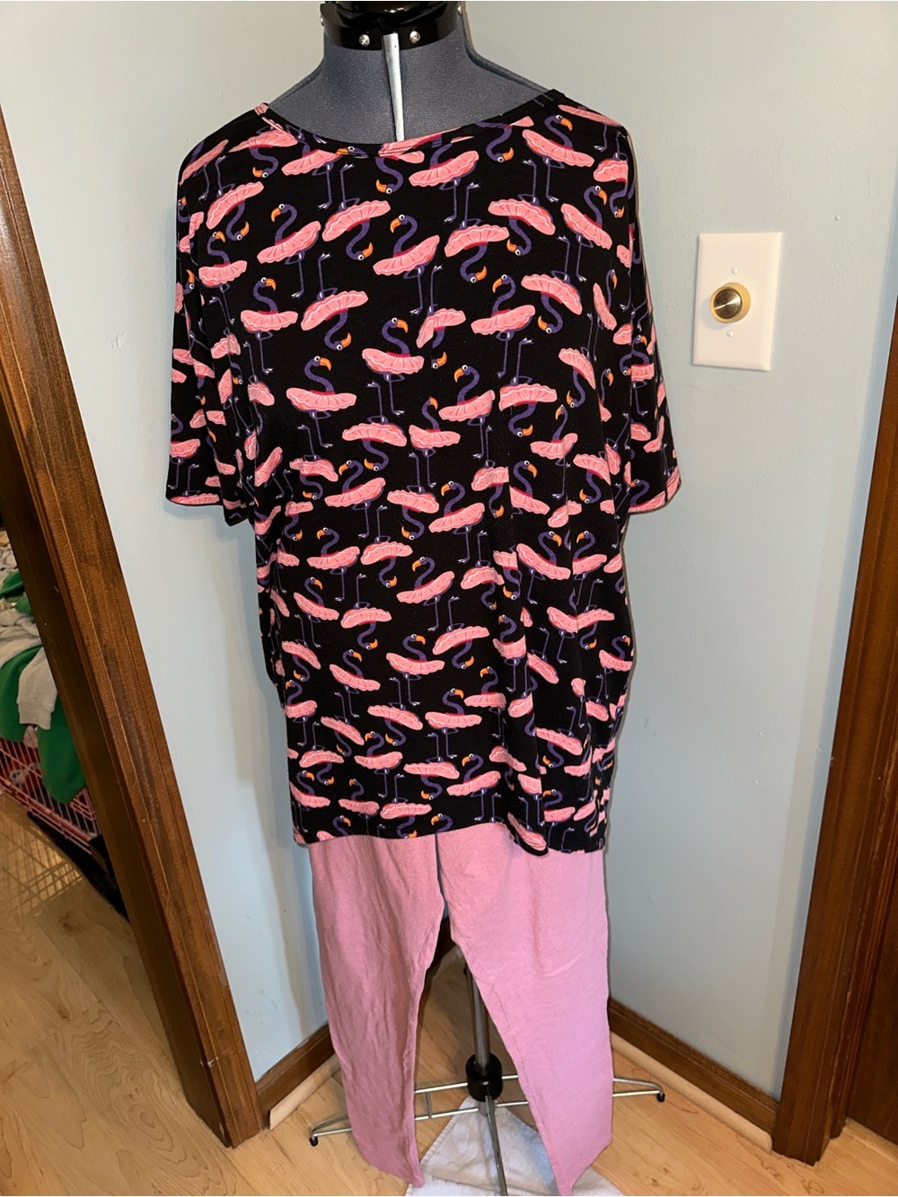 LuLaRoe Black & Pink Flamingo Tunic Top and Matching Leggings Set
